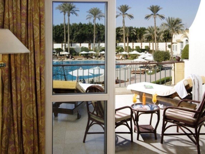 Cataract Pyramids Resort Kafret el-Gabal Exteriör bild
